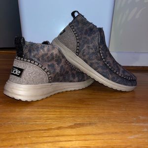 cheetah print fuzzy hey dudes!